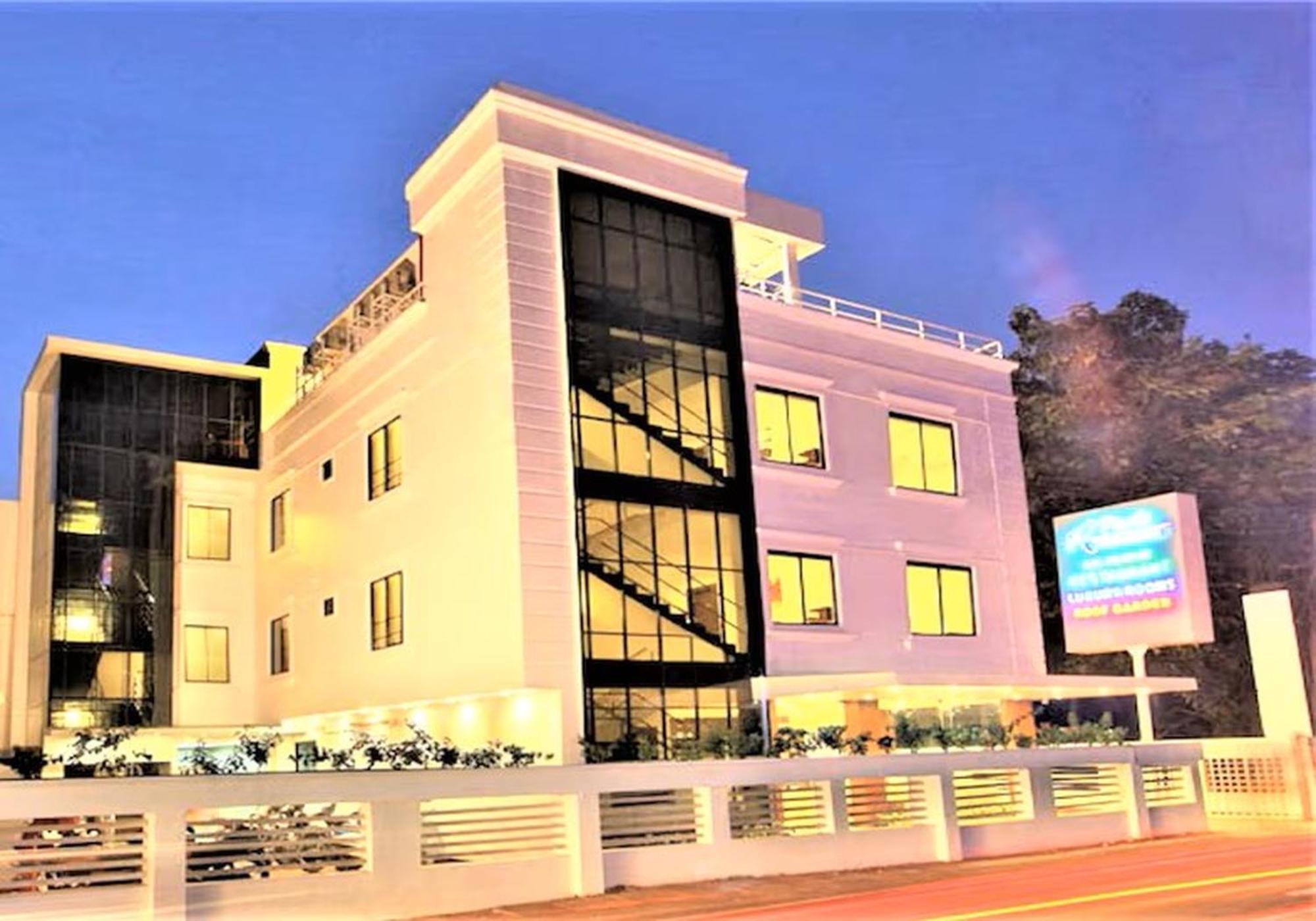 Hotel Park Residency Kozhancheri Kültér fotó